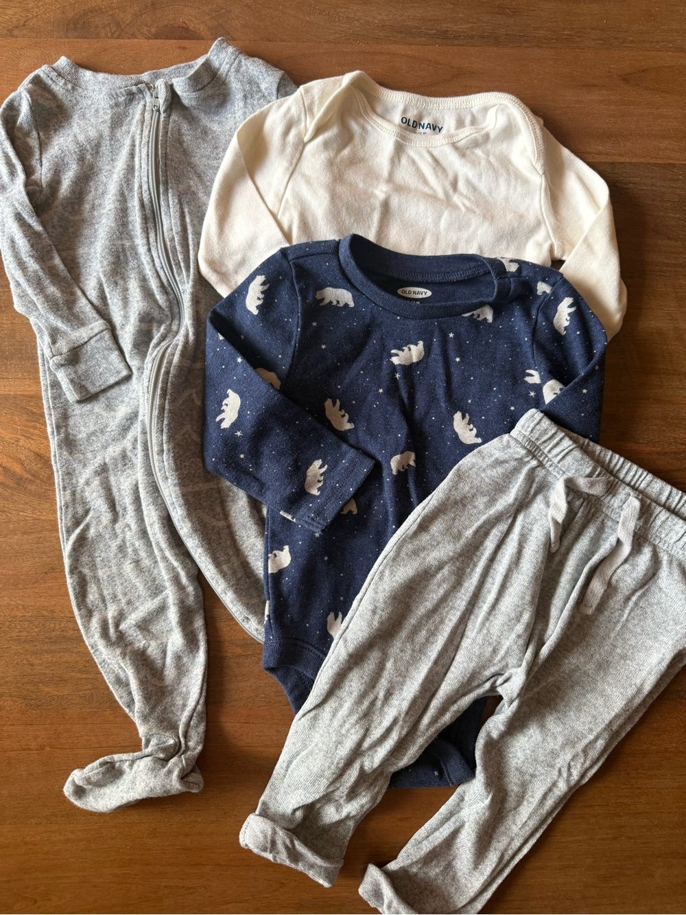💥2/$20 Old Navy Set - Bodysuit with Gray Footed Sleeper & Pants - 6-12 months